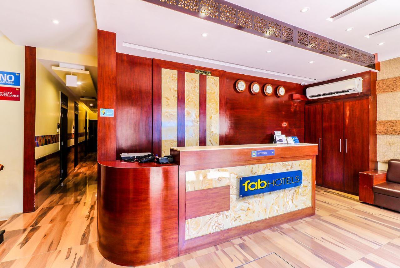 Fabexpress Adlon Andheri East مومباي المظهر الخارجي الصورة
